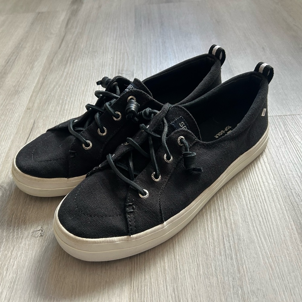 Women’s Sperry Black Crest Vibe Sneakers(slip -on) size 8